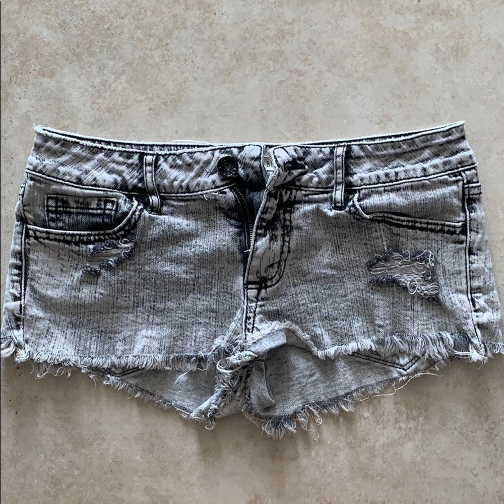 Bullhead Black Acid Wash denim shorts size 3
